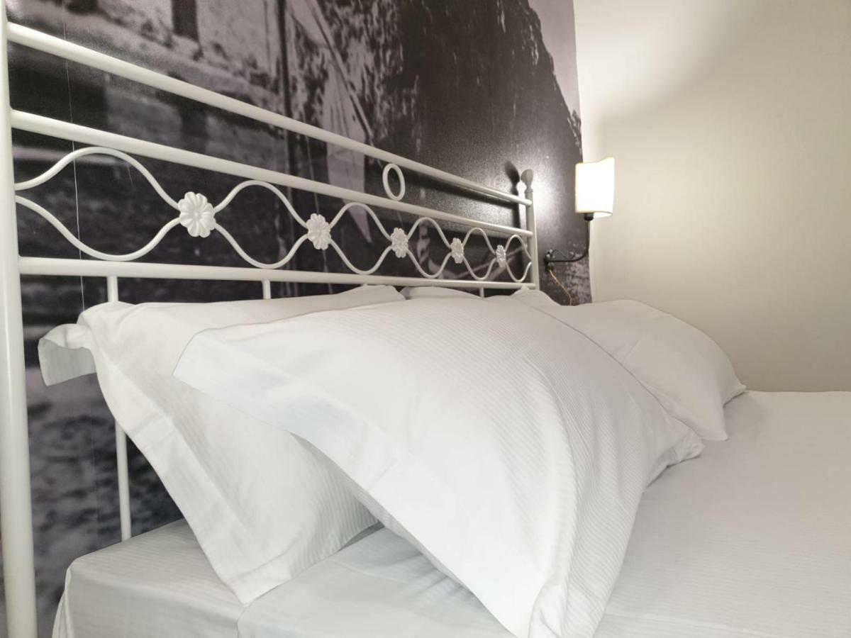 סקליאה Porta Marina Guest Rooms מראה חיצוני תמונה