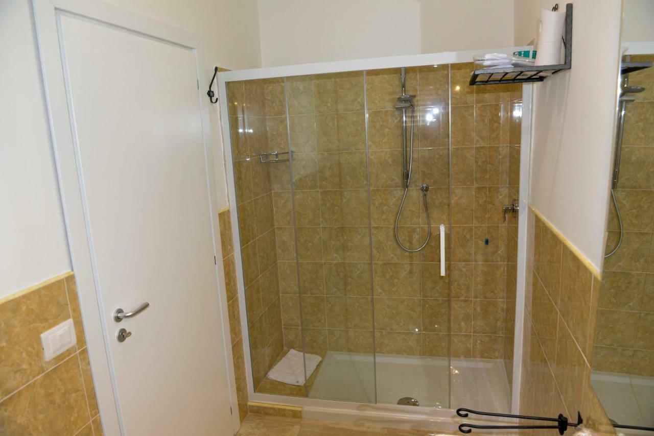 סקליאה Porta Marina Guest Rooms מראה חיצוני תמונה