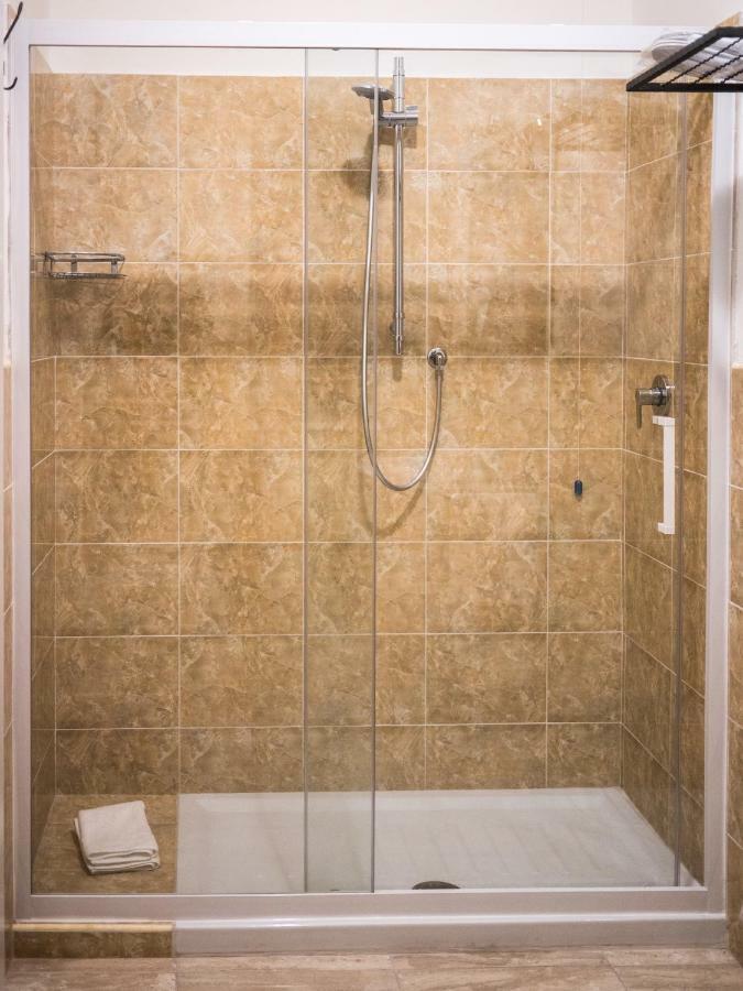 סקליאה Porta Marina Guest Rooms מראה חיצוני תמונה